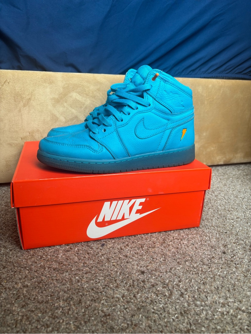Air Jordan 1 Retro High OG Gatorade Blue Lagoon Size 6Y